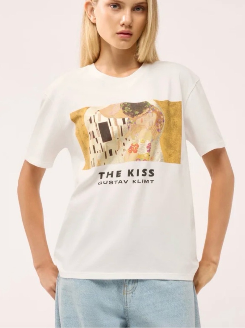 Terranova apoh London Gustav Klimt 'The Kiss' Graphic Tee in White. Size M
